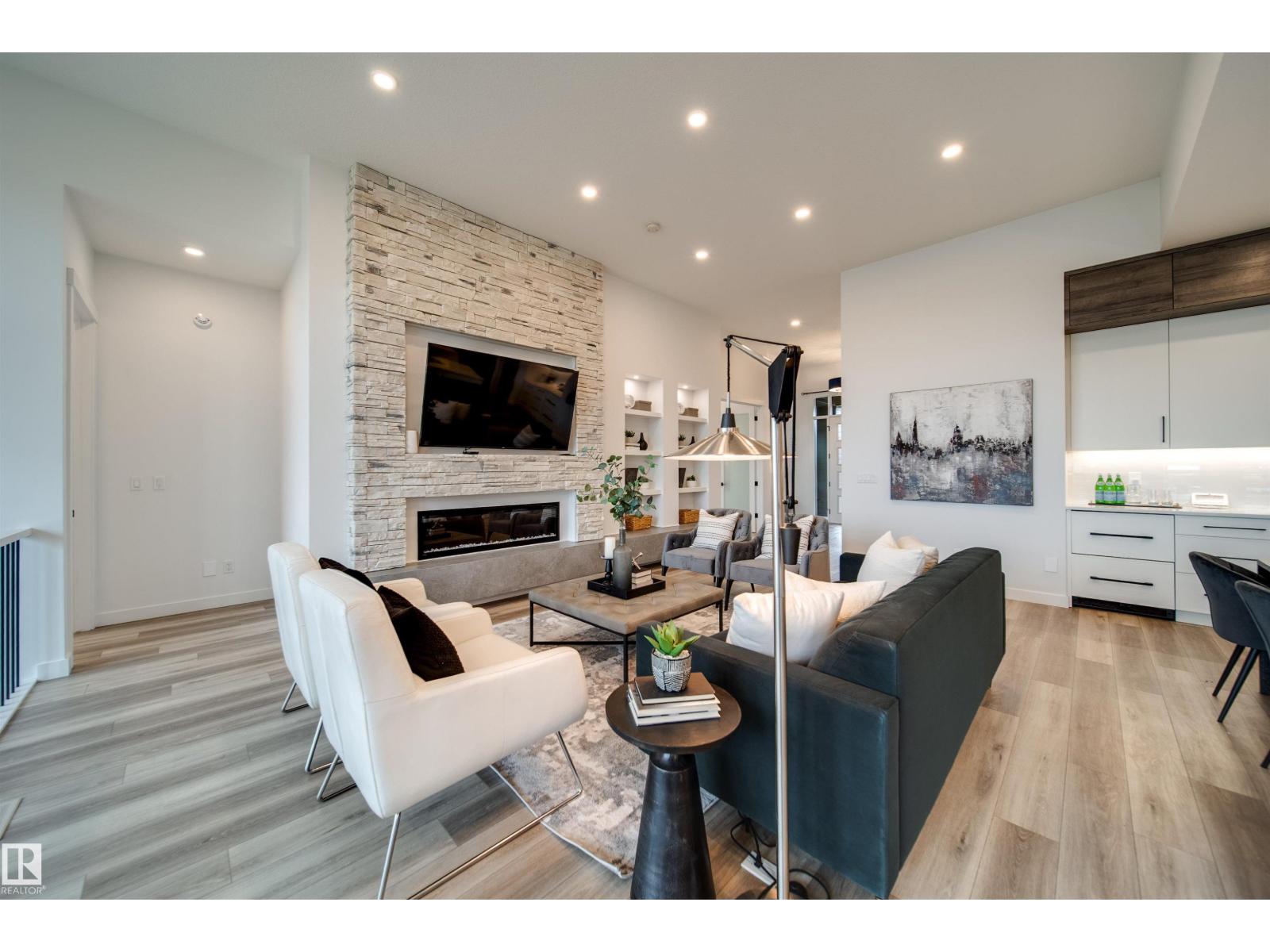 Photo 17 of 4832 Knight Cr Sw, Edmonton AB