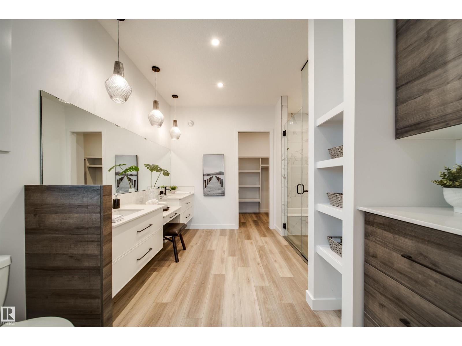 Photo 29 of 4832 Knight Cr Sw, Edmonton AB