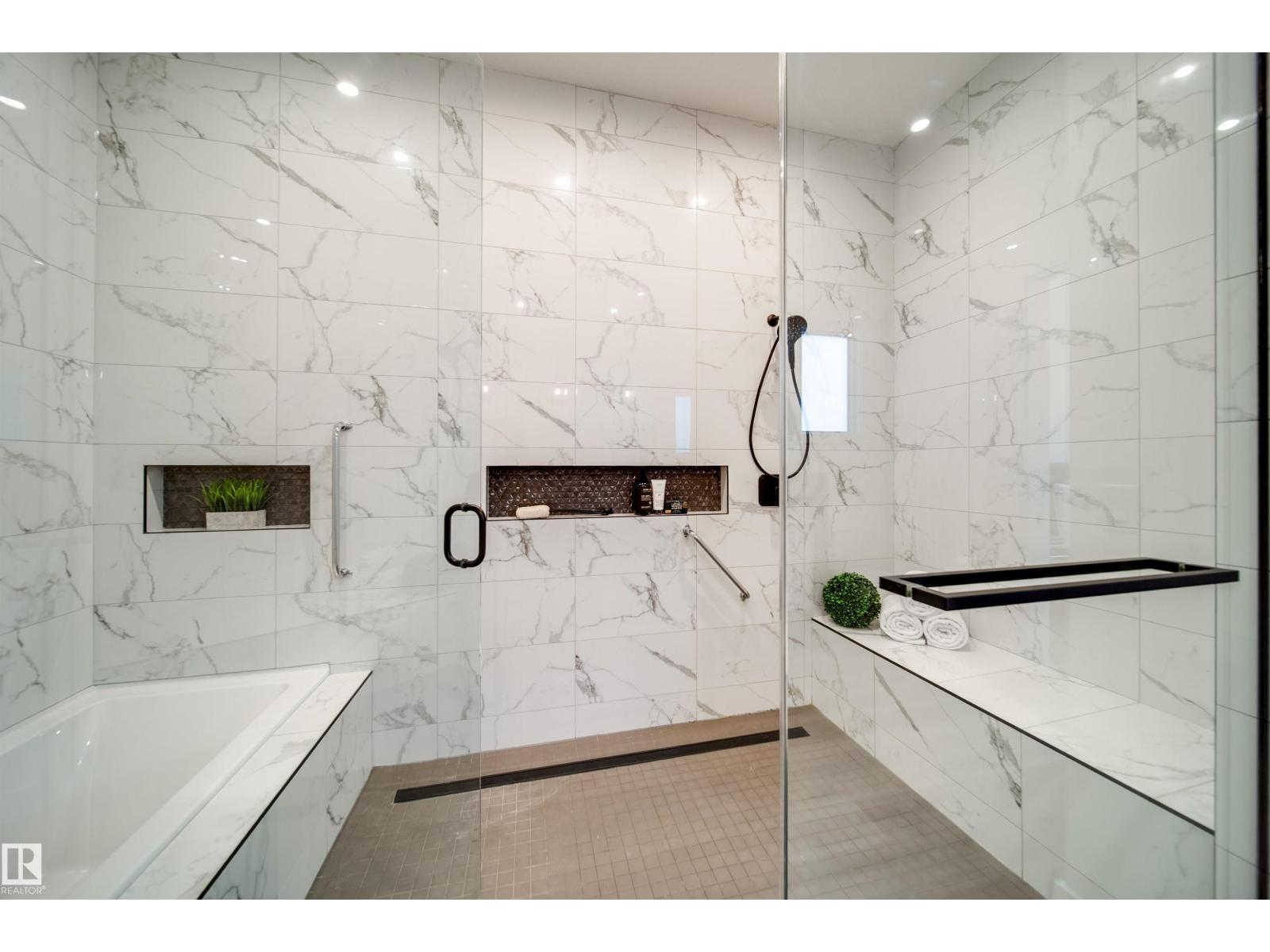 Photo 32 of 4832 Knight Cr Sw, Edmonton AB