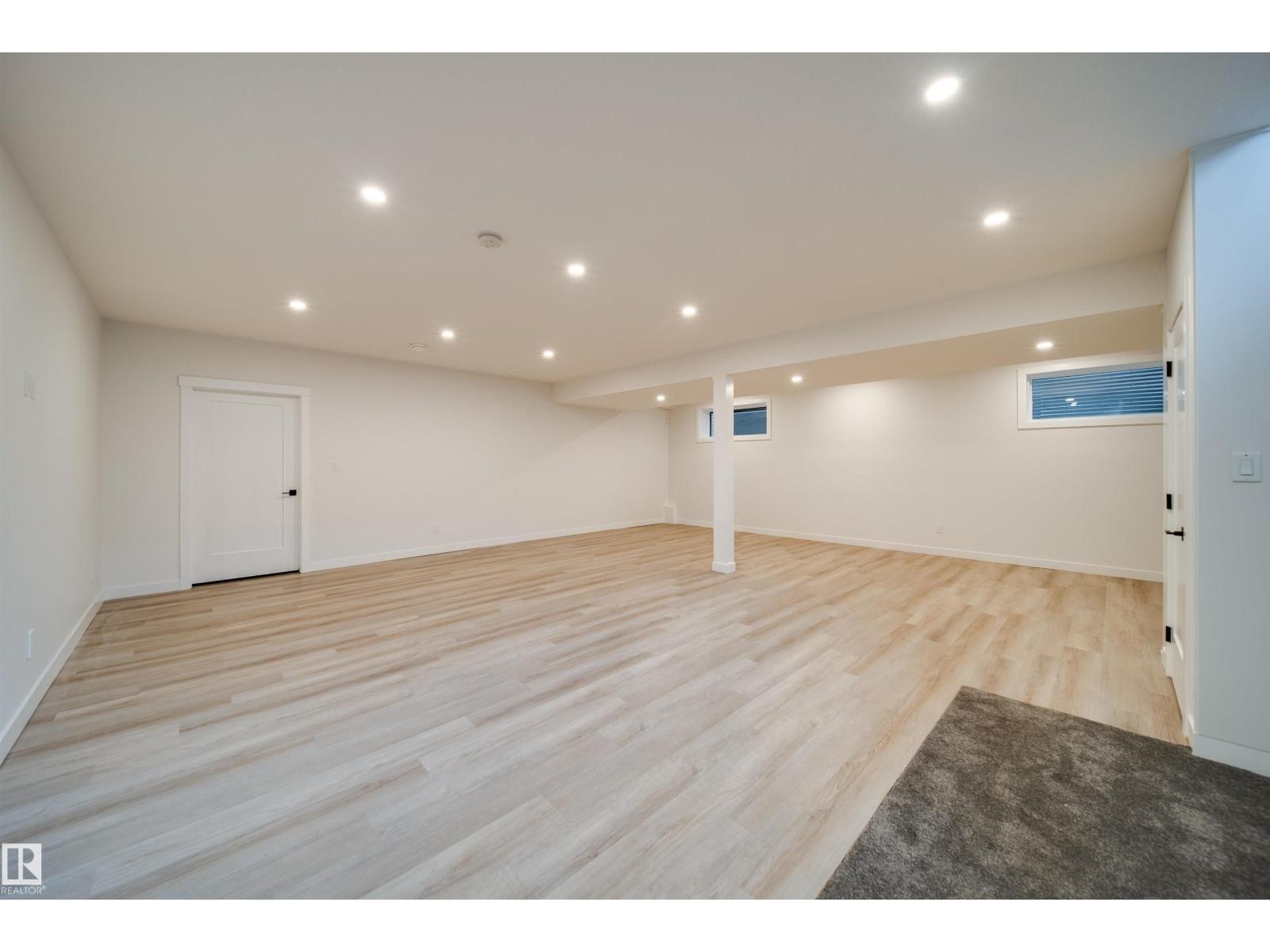 Photo 42 of 4832 Knight Cr Sw, Edmonton AB