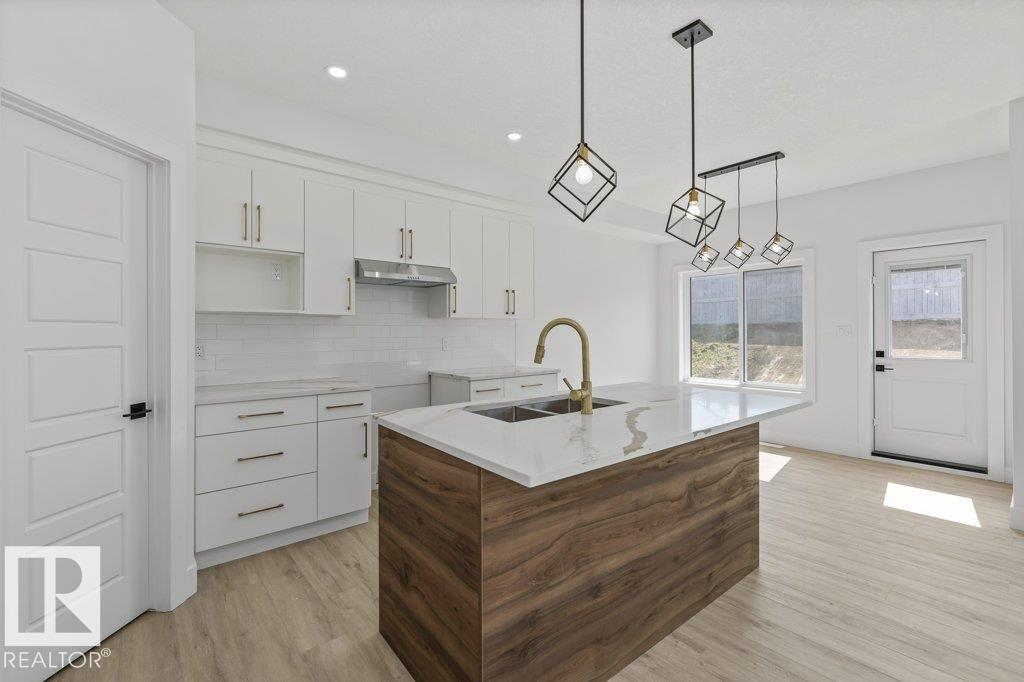 Photo 21 of 63 Silverstone Dr, Stony Plain AB