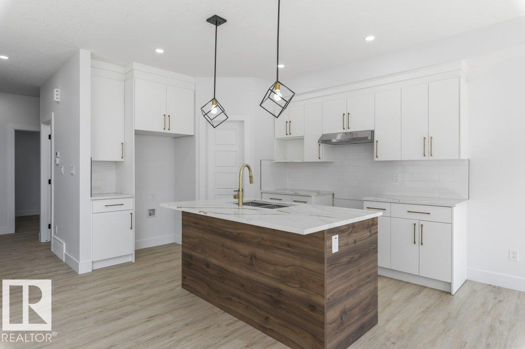 Photo 16 of 63 Silverstone Dr, Stony Plain AB