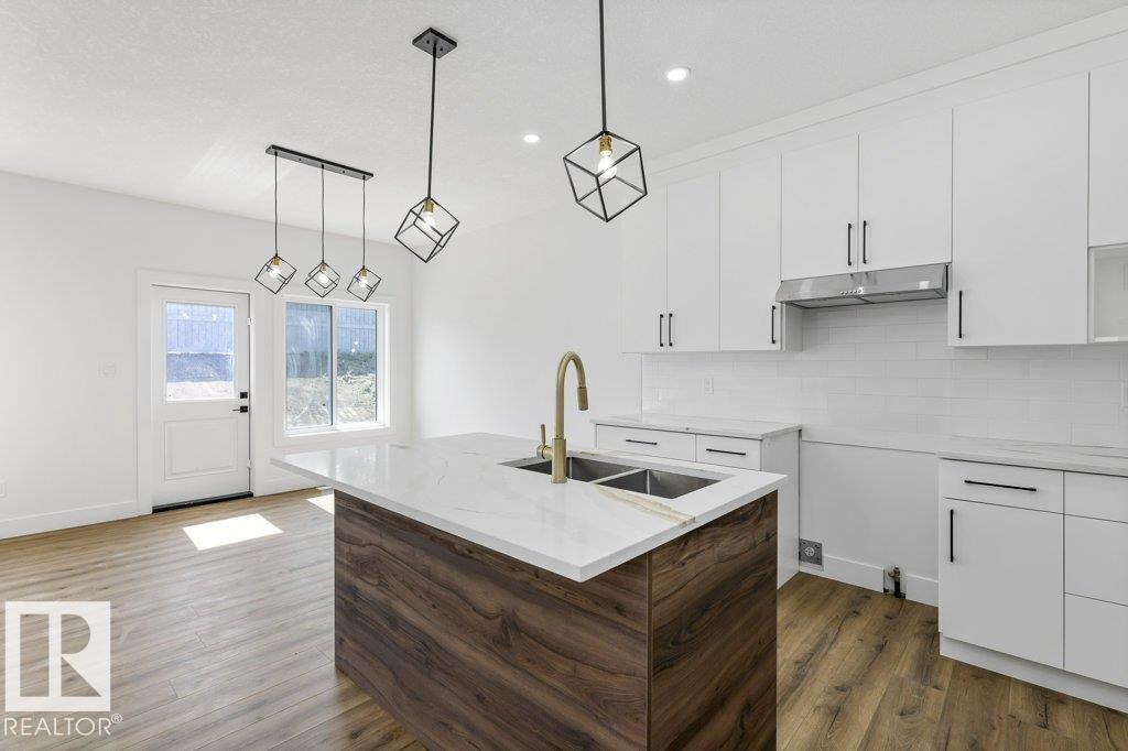 Photo 23 of 63 Silverstone Dr, Stony Plain AB