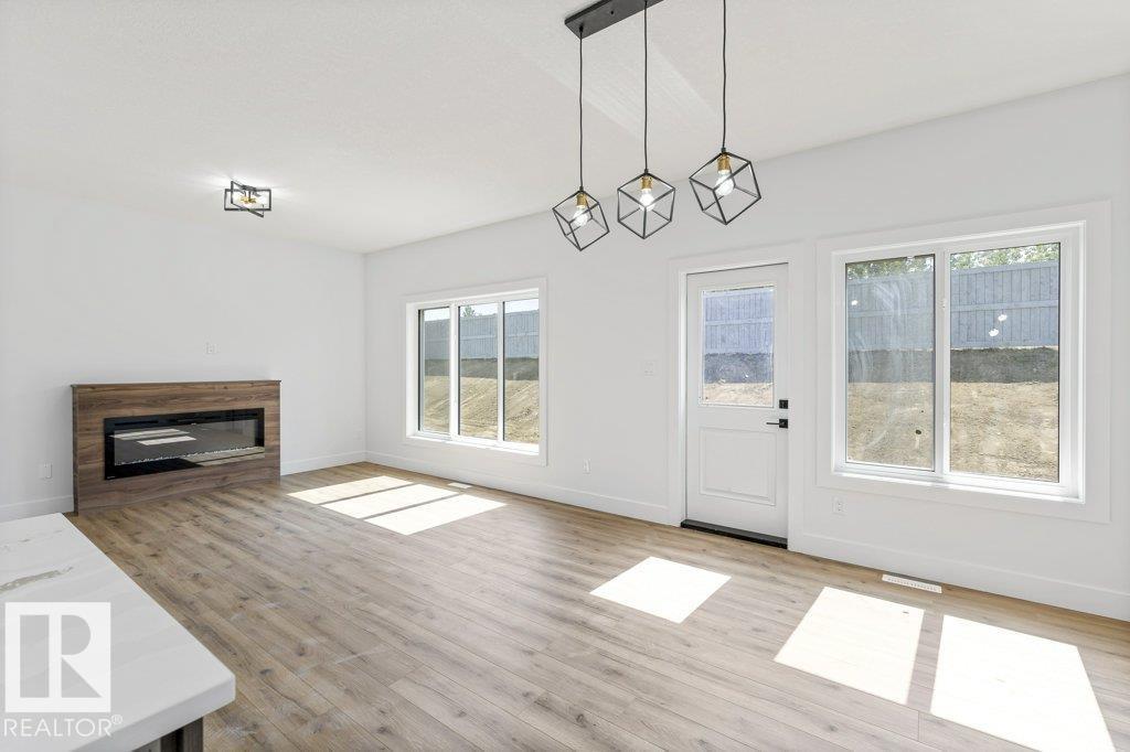 Photo 22 of 63 Silverstone Dr, Stony Plain AB
