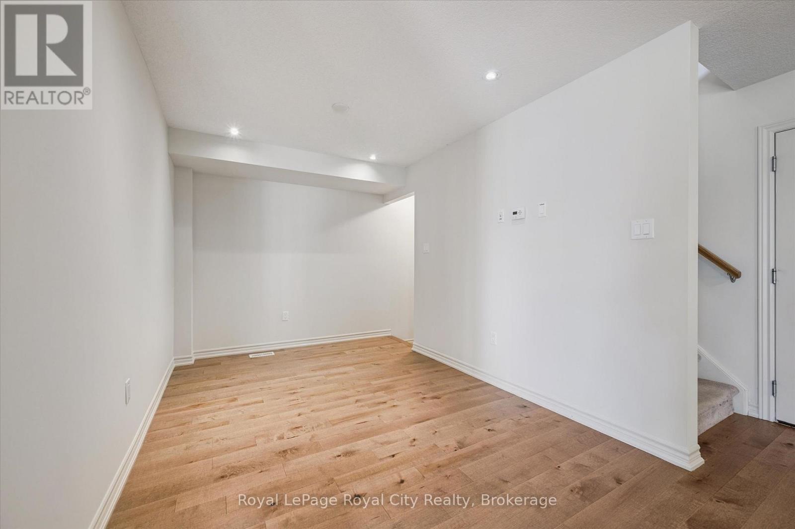 Photo 14 of 52 Aberdeen Street, Centre Wellington ON