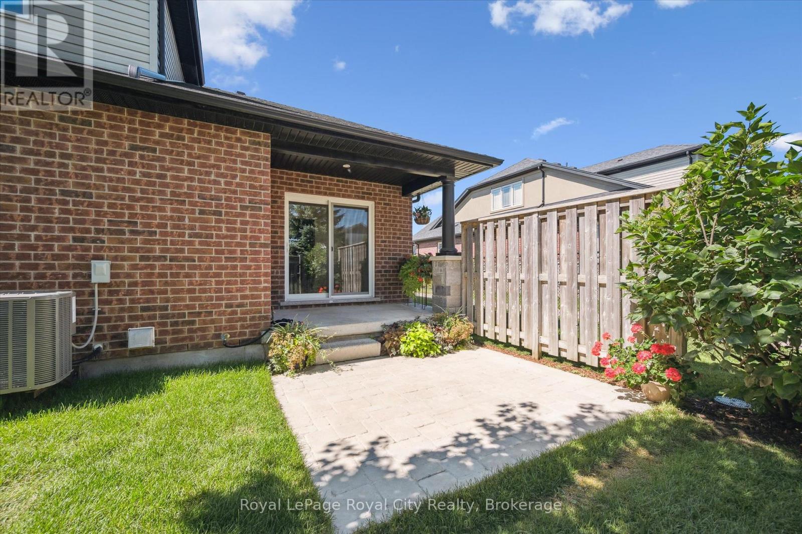 Photo 34 of 52 Aberdeen Street, Centre Wellington ON