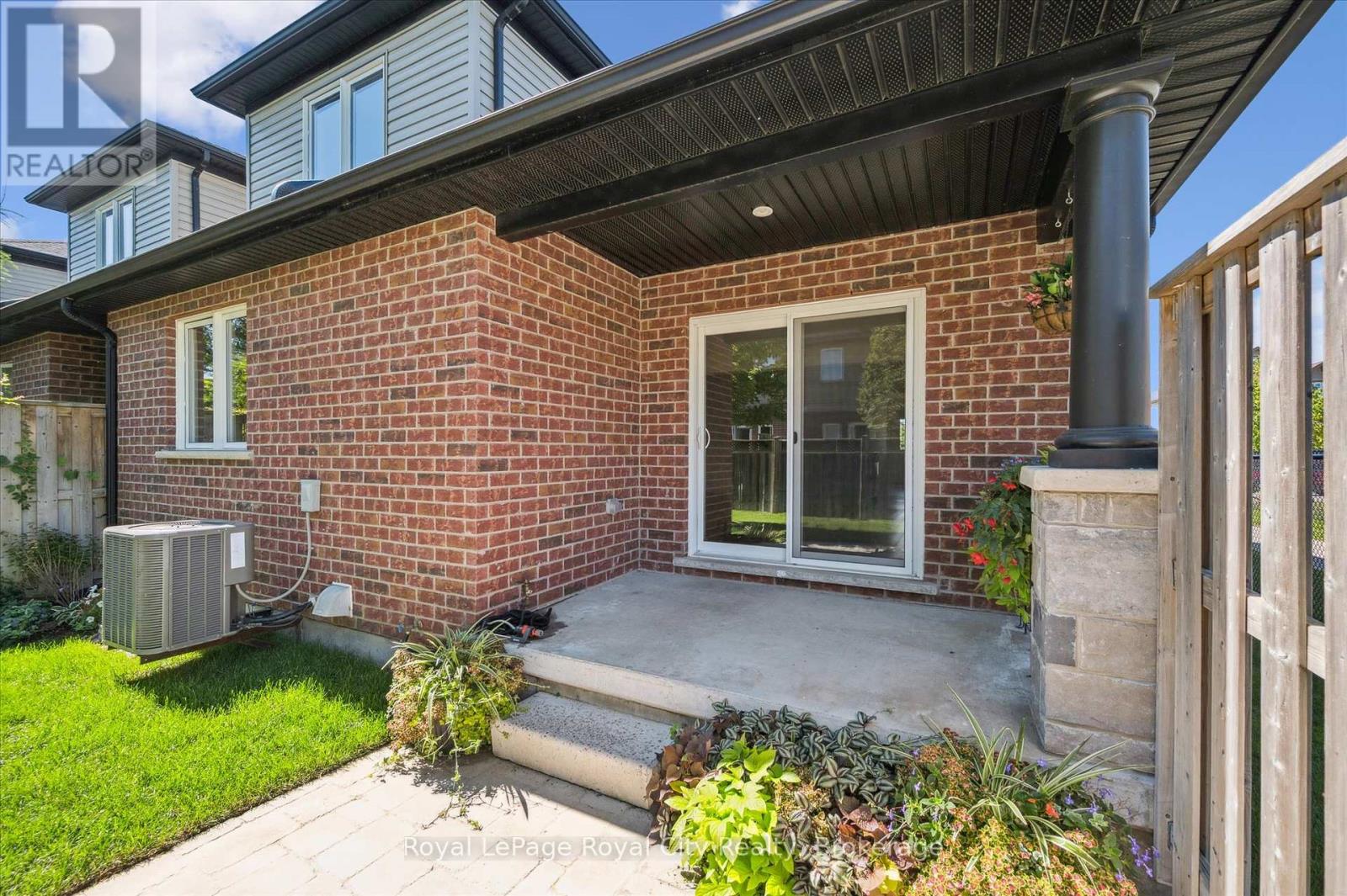 Photo 35 of 52 Aberdeen Street, Centre Wellington ON