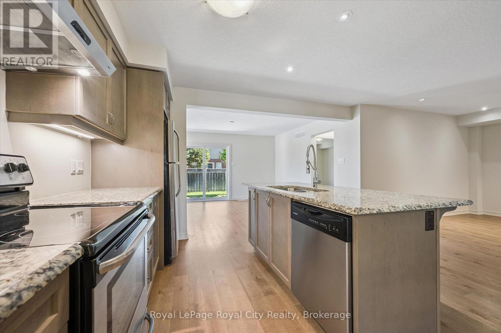 Photo 7 of 52 Aberdeen Street, Centre Wellington ON