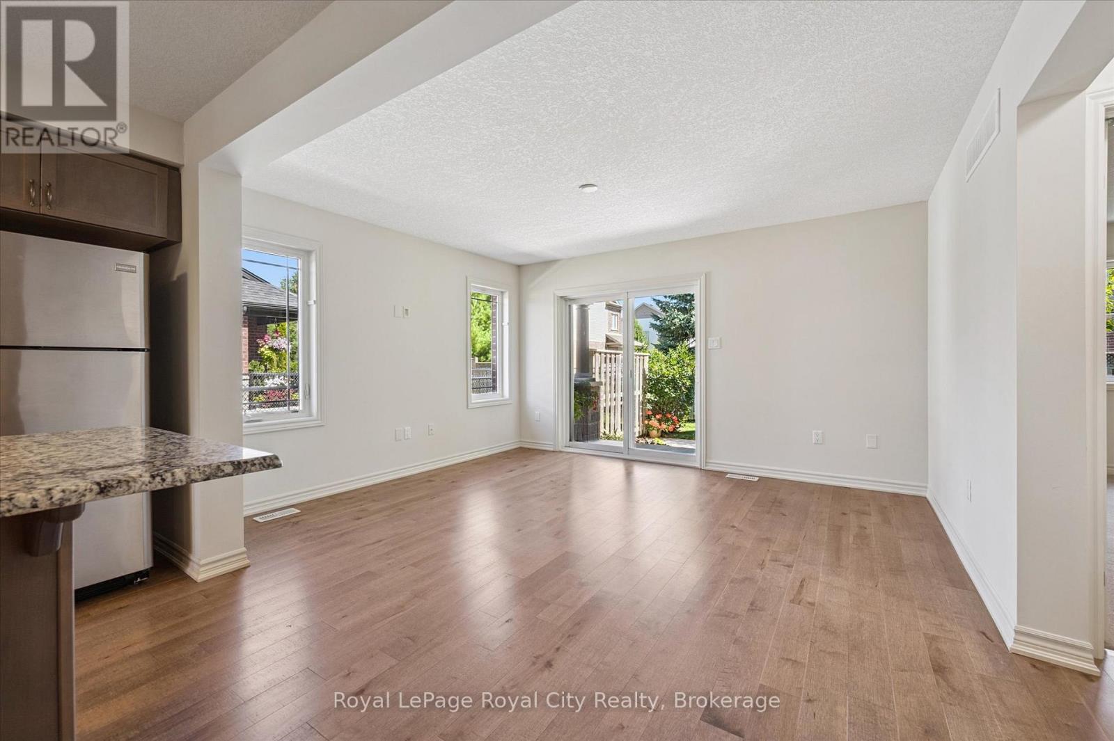 Photo 9 of 52 Aberdeen Street, Centre Wellington ON