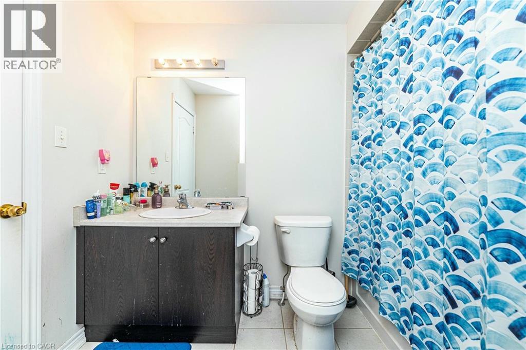 Photo 13 of 107 Sea Drifter Crescent, Brampton ON
