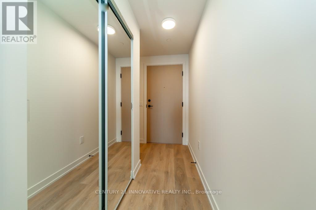 Photo 4 of 1406 181 Sterling Road, Toronto ON