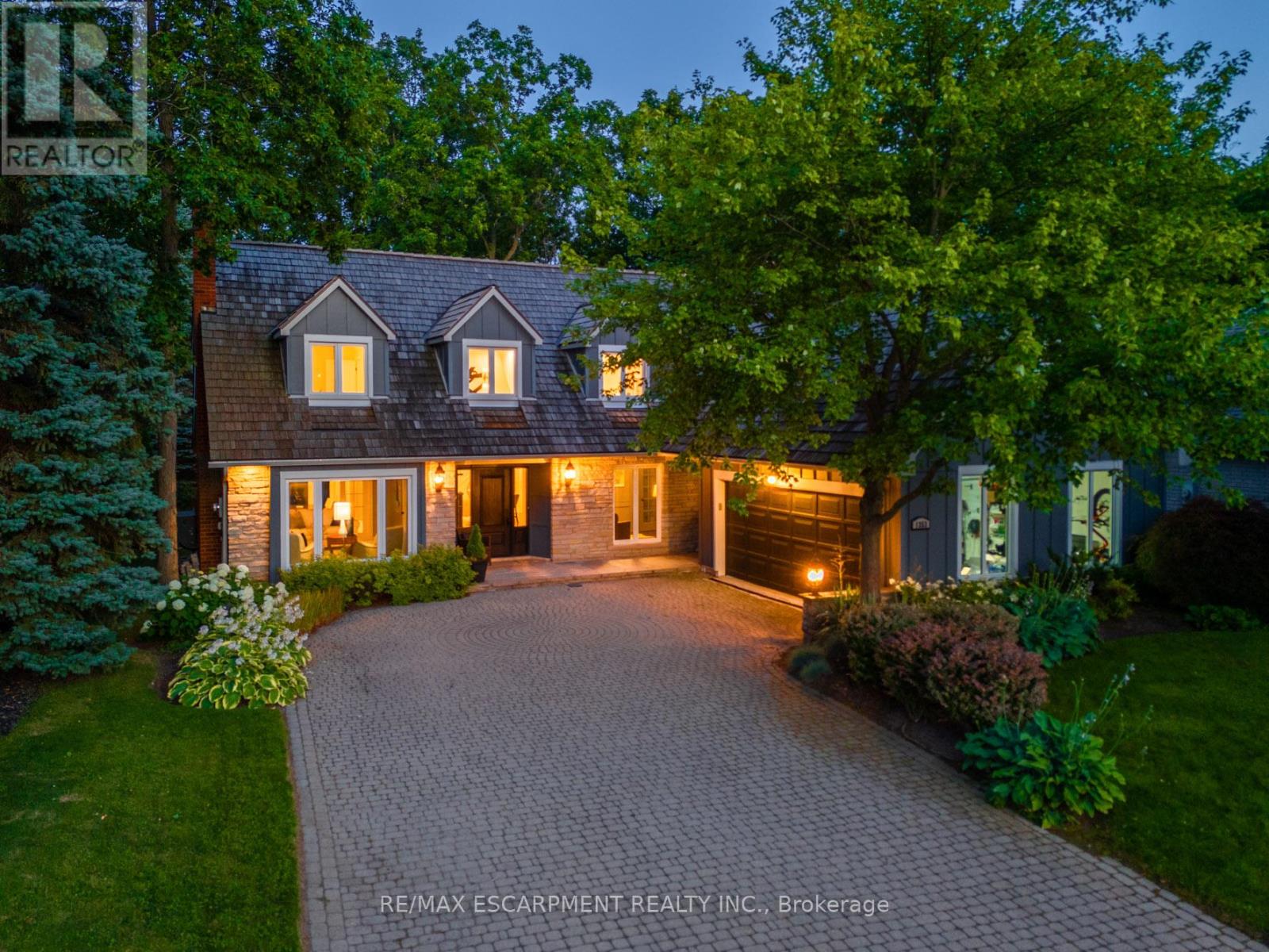 Photo 1 of 1353 Hazelton Boulevard, Burlington ON