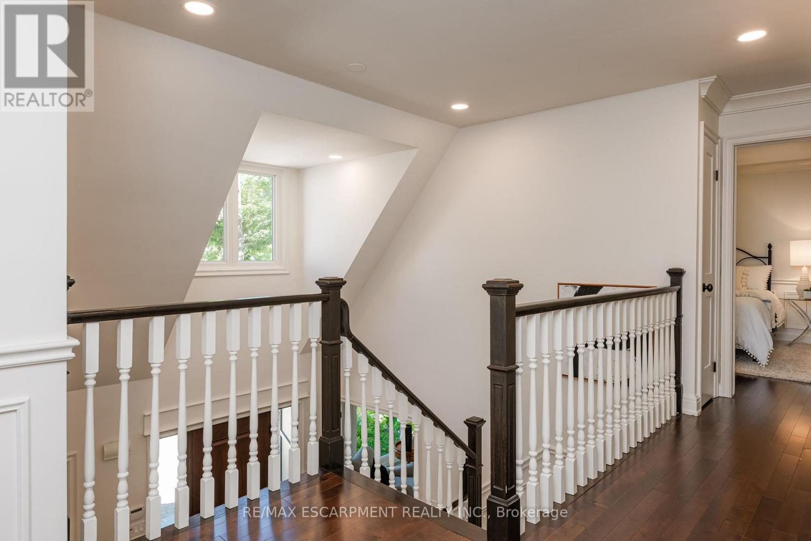 Photo 3 of 1353 Hazelton Boulevard, Burlington ON