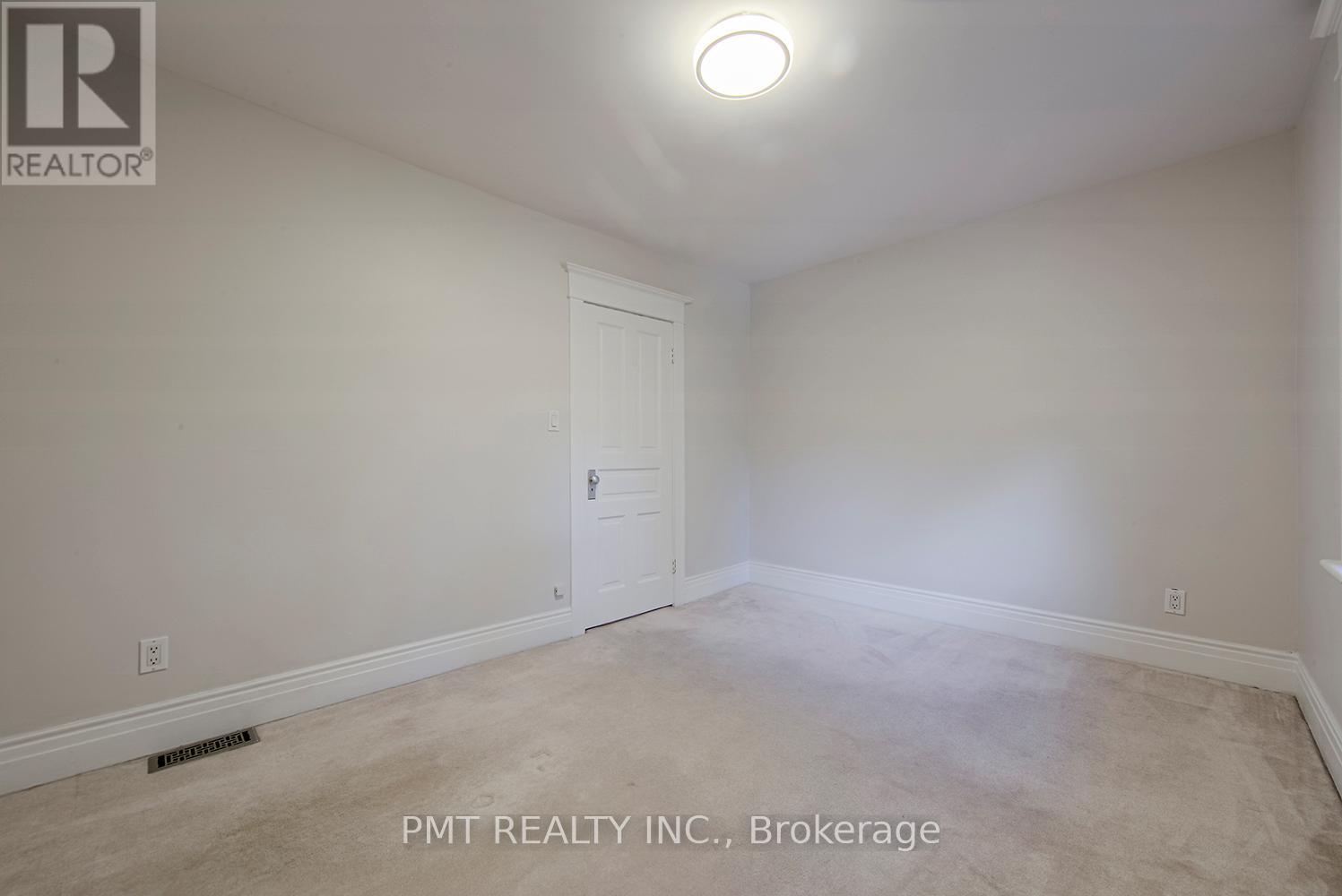 Photo 8 of Main 39 Windermere Avenue, Toronto ON