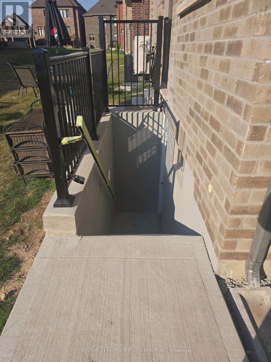Photo 5 of Bsmt 15 William Crawley Way, Oakville ON