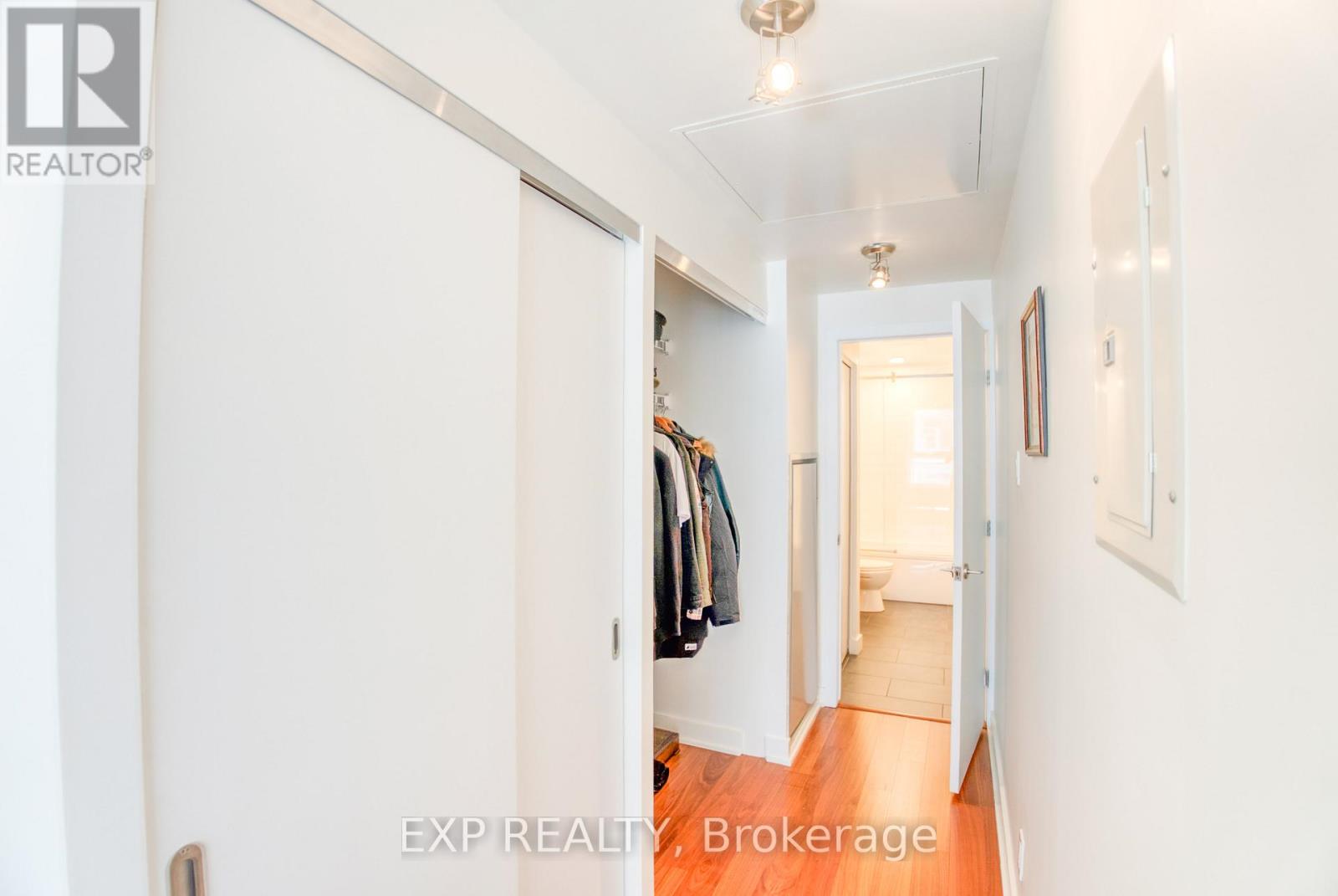 Photo 9 of 321 354 Gladstone Avenue, Ottawa ON
