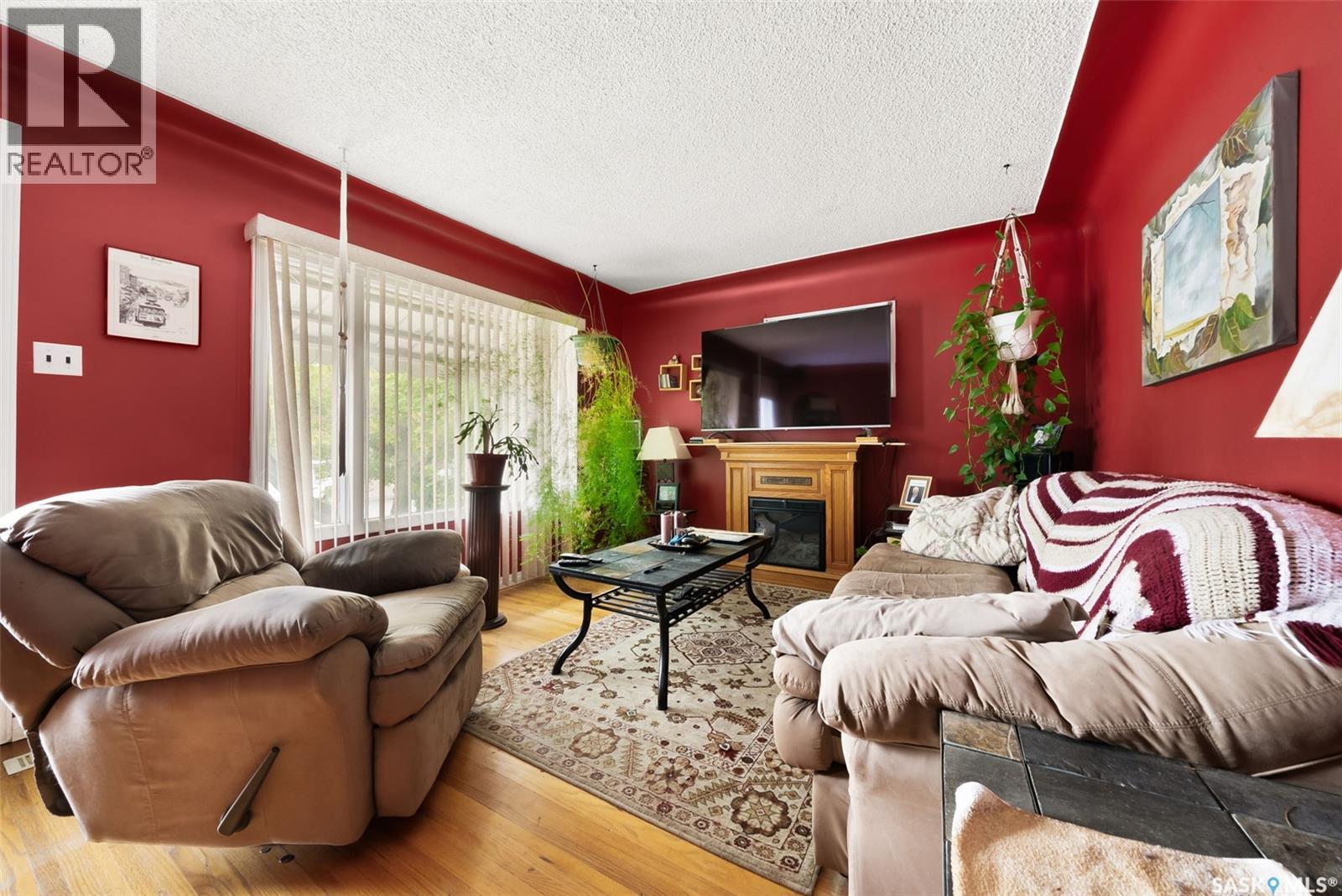 Photo 4 of 360 Angus Street, Regina SK