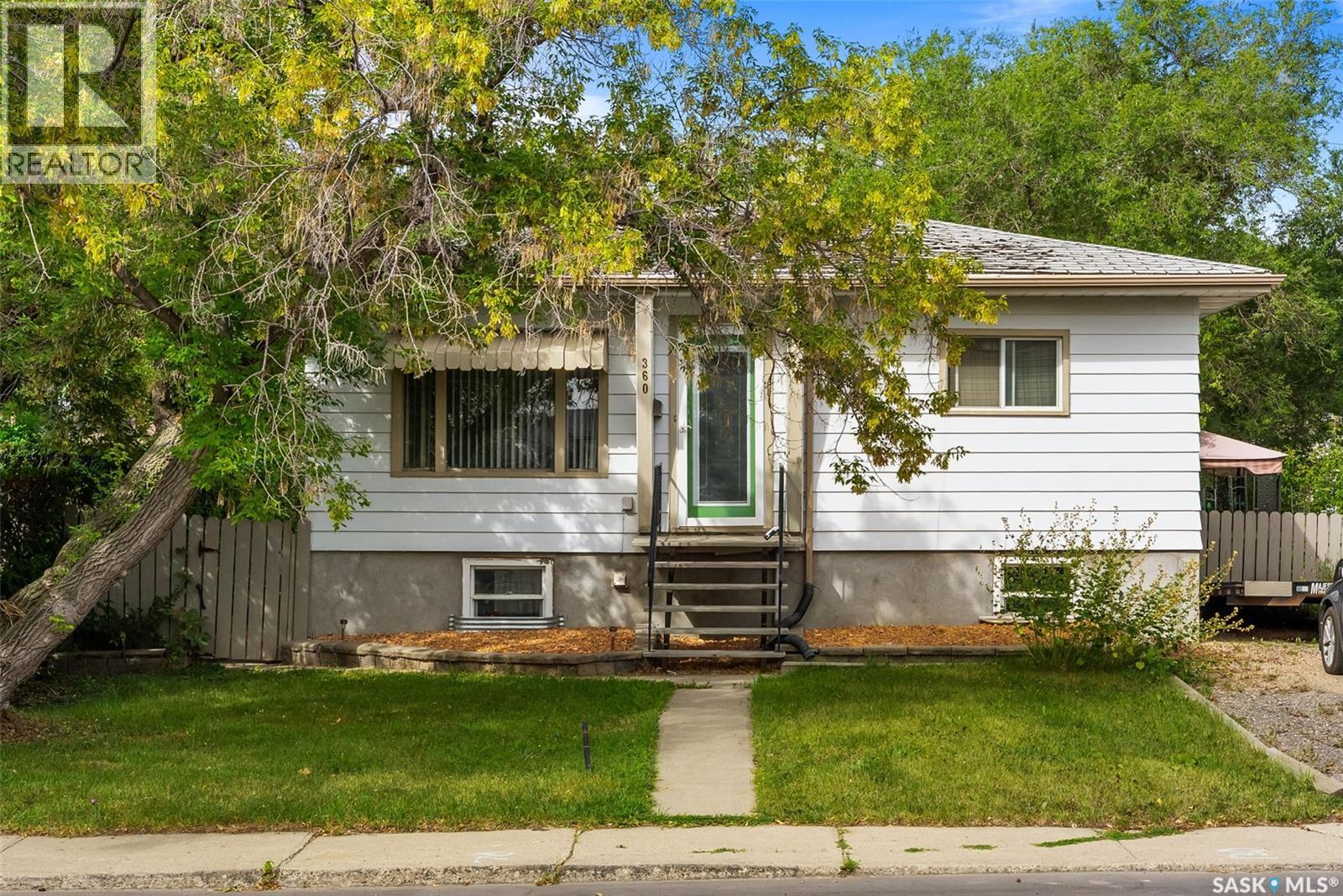 Photo 1 of 360 Angus Street, Regina SK