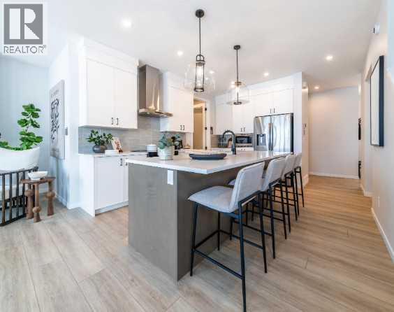 136 Lucas Gardens NW, Calgary, Alberta