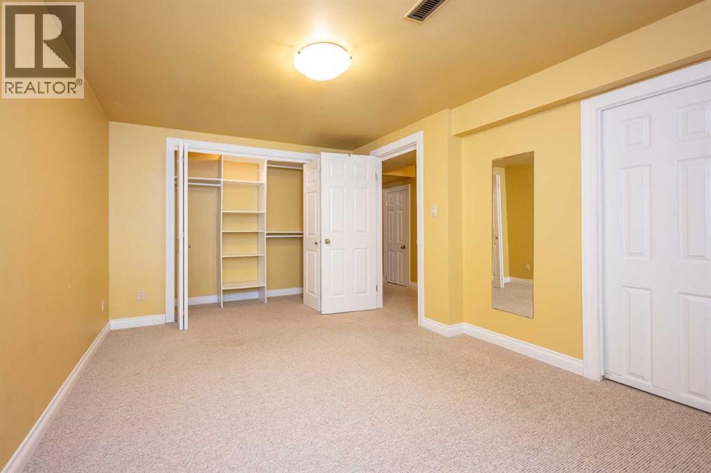 Single Family House Bungalow for Sale in  Harrow Crescent SW Haysboro Calgary 