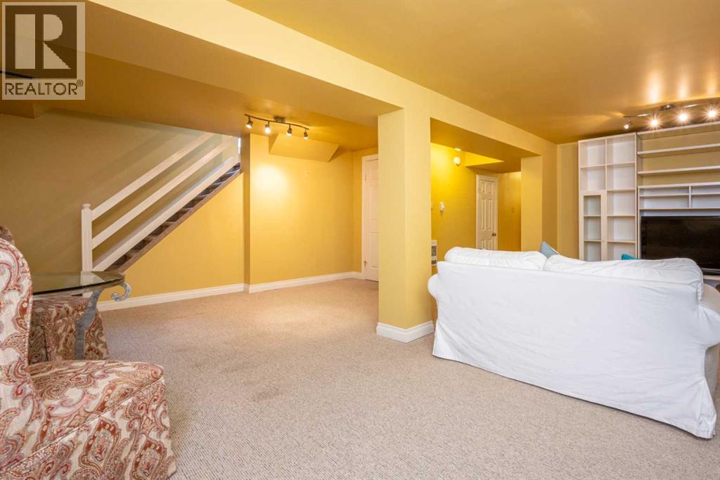 Single Family House Bungalow for Sale in  Harrow Crescent SW Haysboro Calgary 