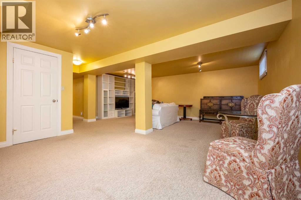 Single Family House Bungalow for Sale in  Harrow Crescent SW Haysboro Calgary 