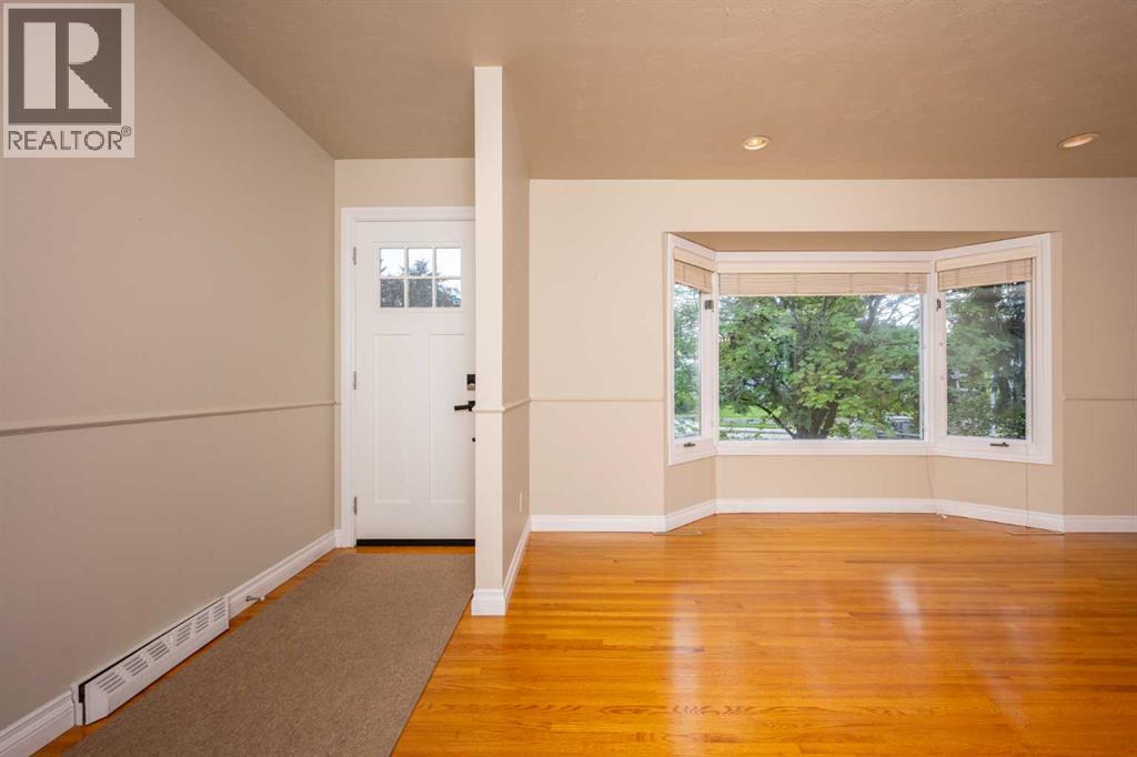 Single Family House Bungalow for Sale in  Harrow Crescent SW Haysboro Calgary 