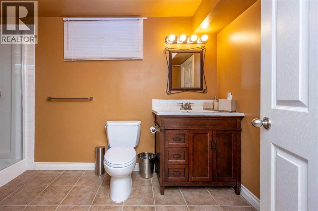 Single Family House Bungalow for Sale in  Harrow Crescent SW Haysboro Calgary 