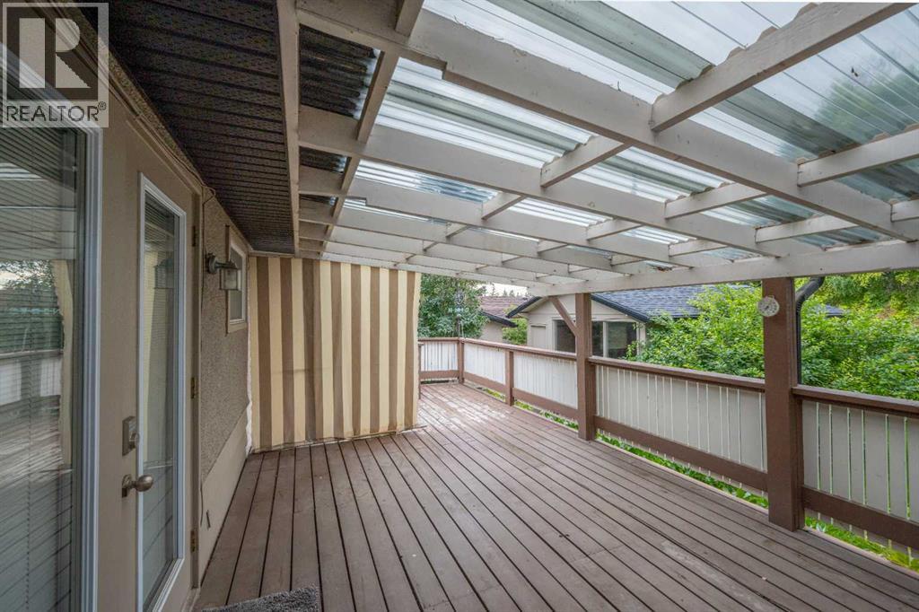 Single Family House Bungalow for Sale in  Harrow Crescent SW Haysboro Calgary 