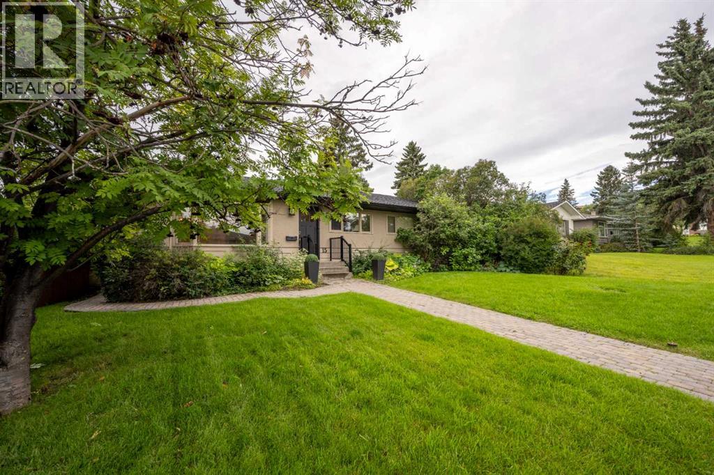 Single Family House Bungalow for Sale in  Harrow Crescent SW Haysboro Calgary 