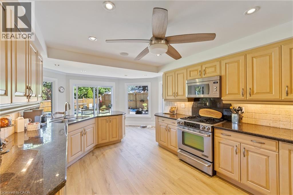 Photo 9 of 2131 Upland Drive, Burlington ON