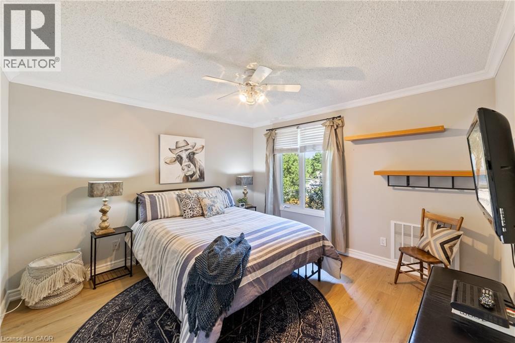 Photo 23 of 2131 Upland Drive, Burlington ON