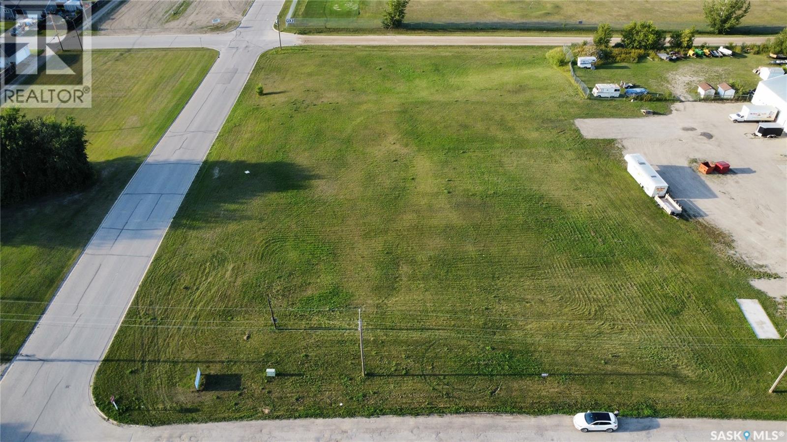 Photo 2 of 701 Nipawin Road E, Nipawin SK