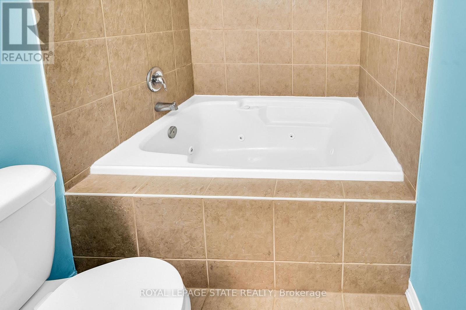 Photo 32 of 24 170 Palacebeach Trail, Hamilton ON