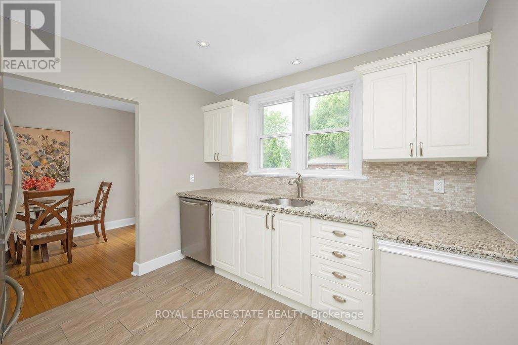 Photo 3 of 891 Garth Street, Hamilton ON
