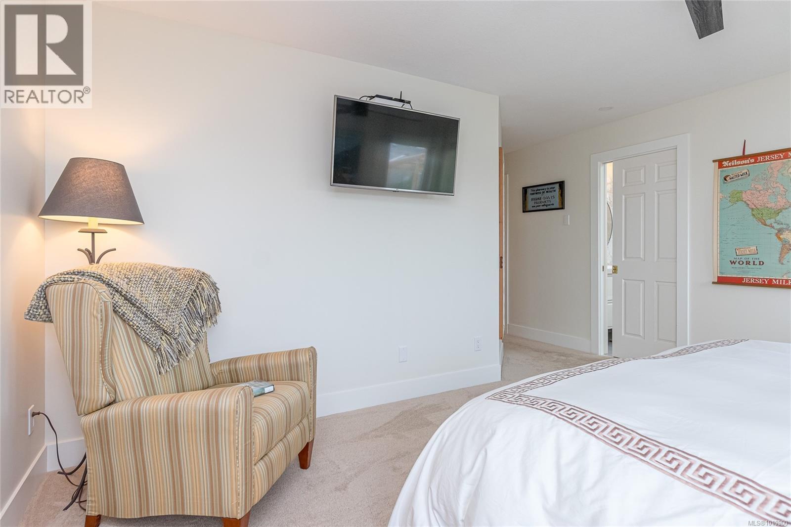 Photo 29 of 143 Denman Dr, Qualicum Beach BC