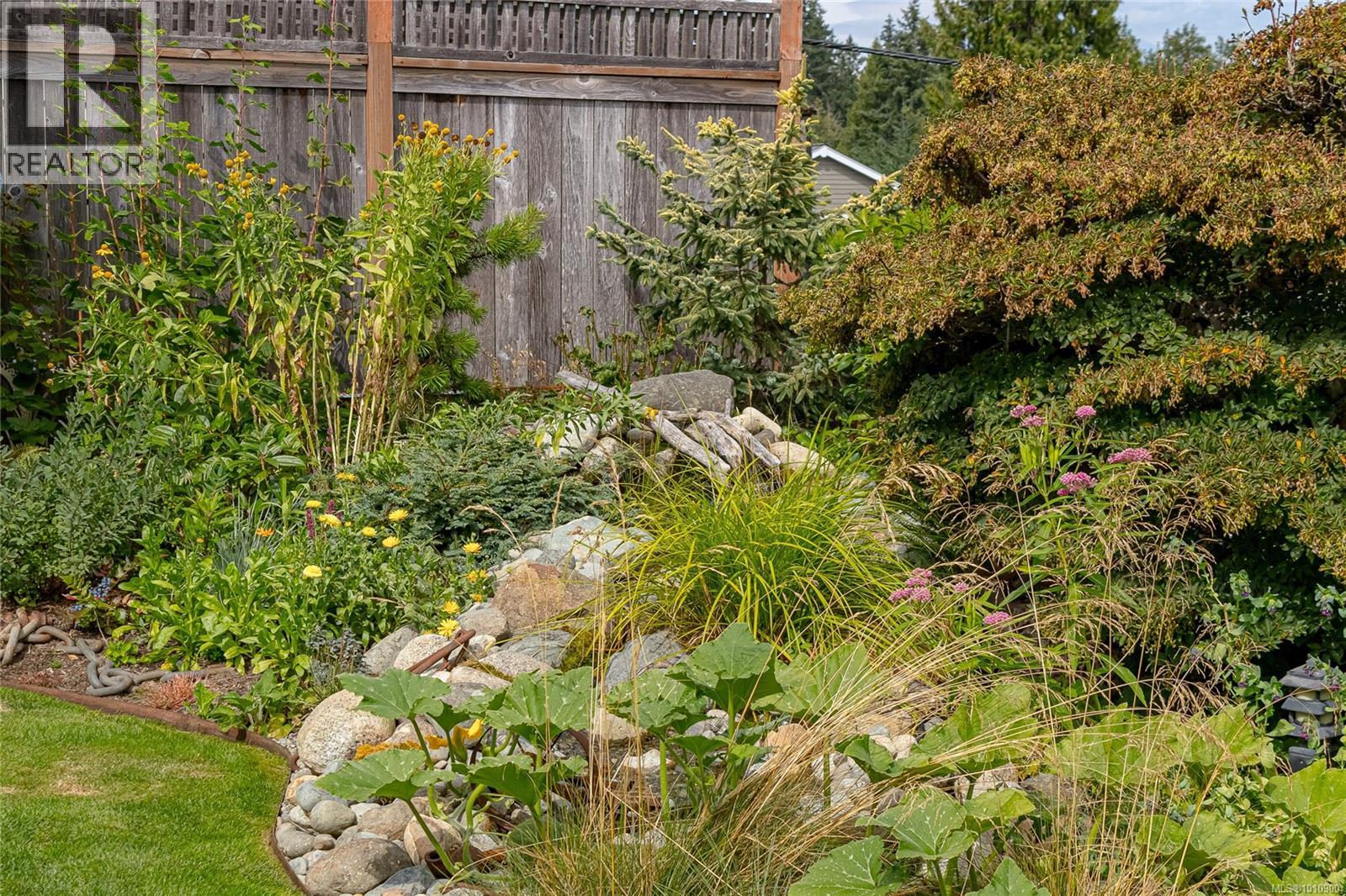 Photo 49 of 143 Denman Dr, Qualicum Beach BC