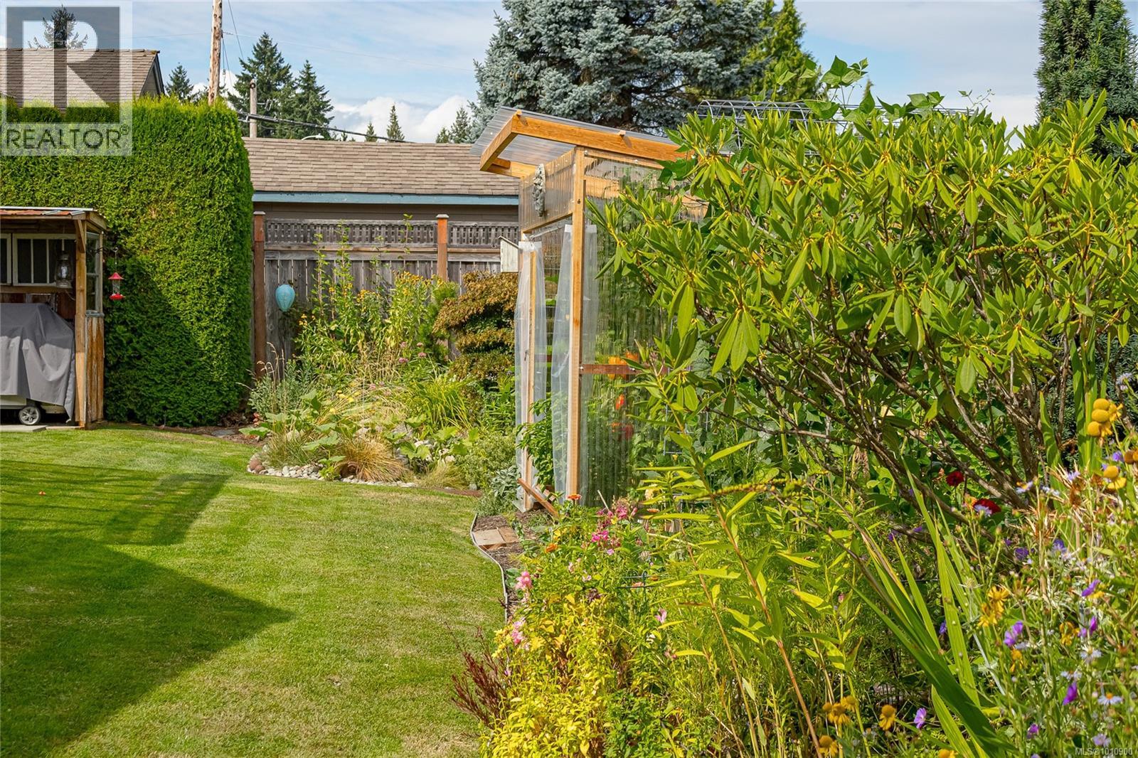 Photo 50 of 143 Denman Dr, Qualicum Beach BC