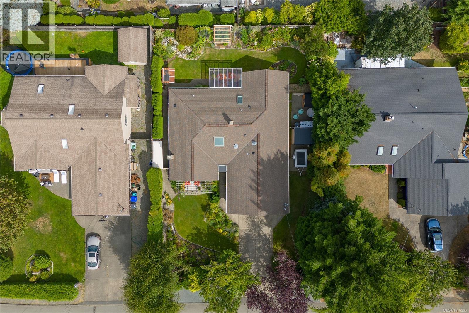 Photo 57 of 143 Denman Dr, Qualicum Beach BC