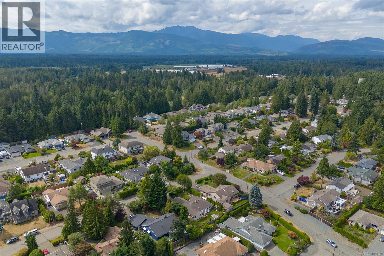 Photo 60 of 143 Denman Dr, Qualicum Beach BC