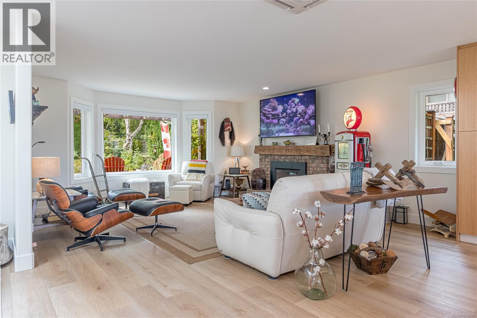 Photo 7 of 143 Denman Dr, Qualicum Beach BC