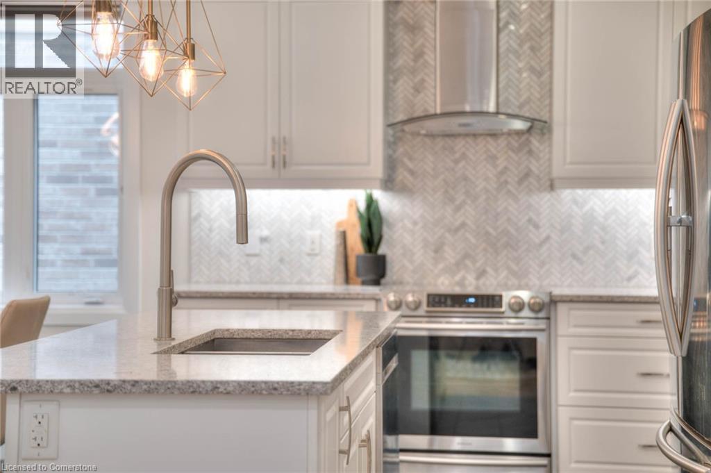 Photo 15 of 30 Mistywood Street, Kitchener ON