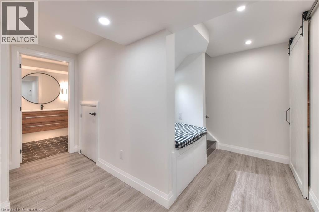 Photo 32 of 30 Mistywood Street, Kitchener ON