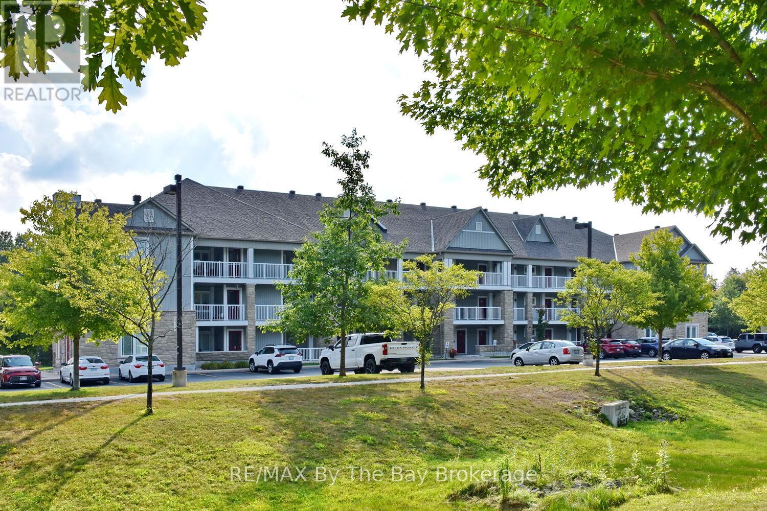 Photo 12 of 214 50 Mulligan Lane, Wasaga Beach ON
