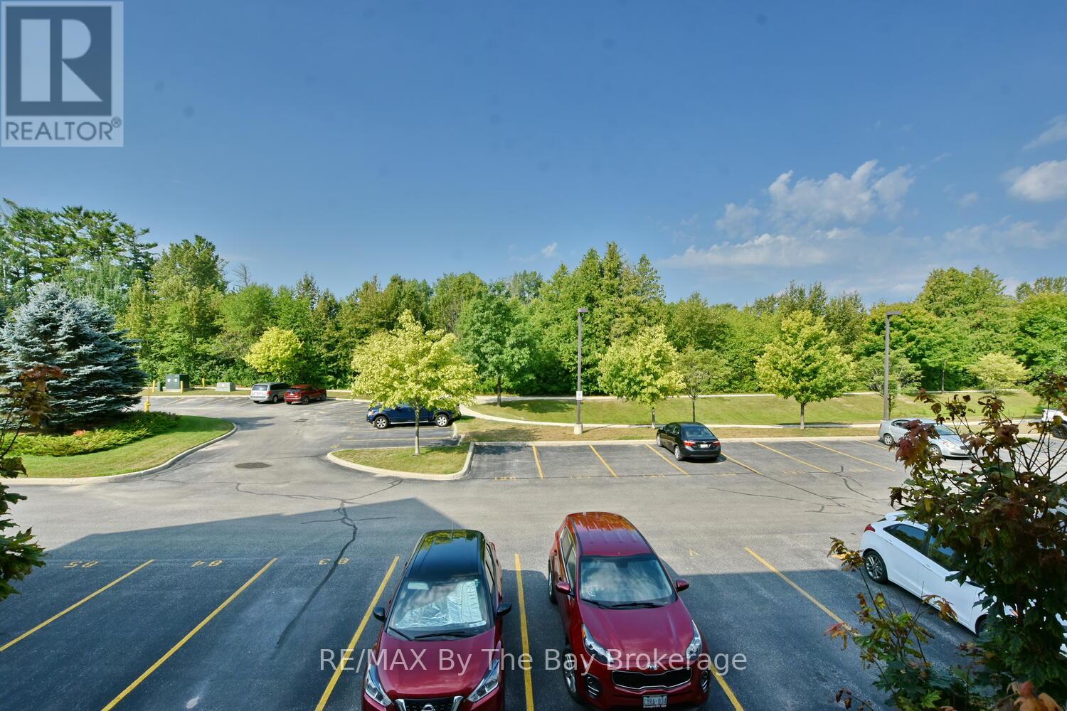 Photo 33 of 214 50 Mulligan Lane, Wasaga Beach ON
