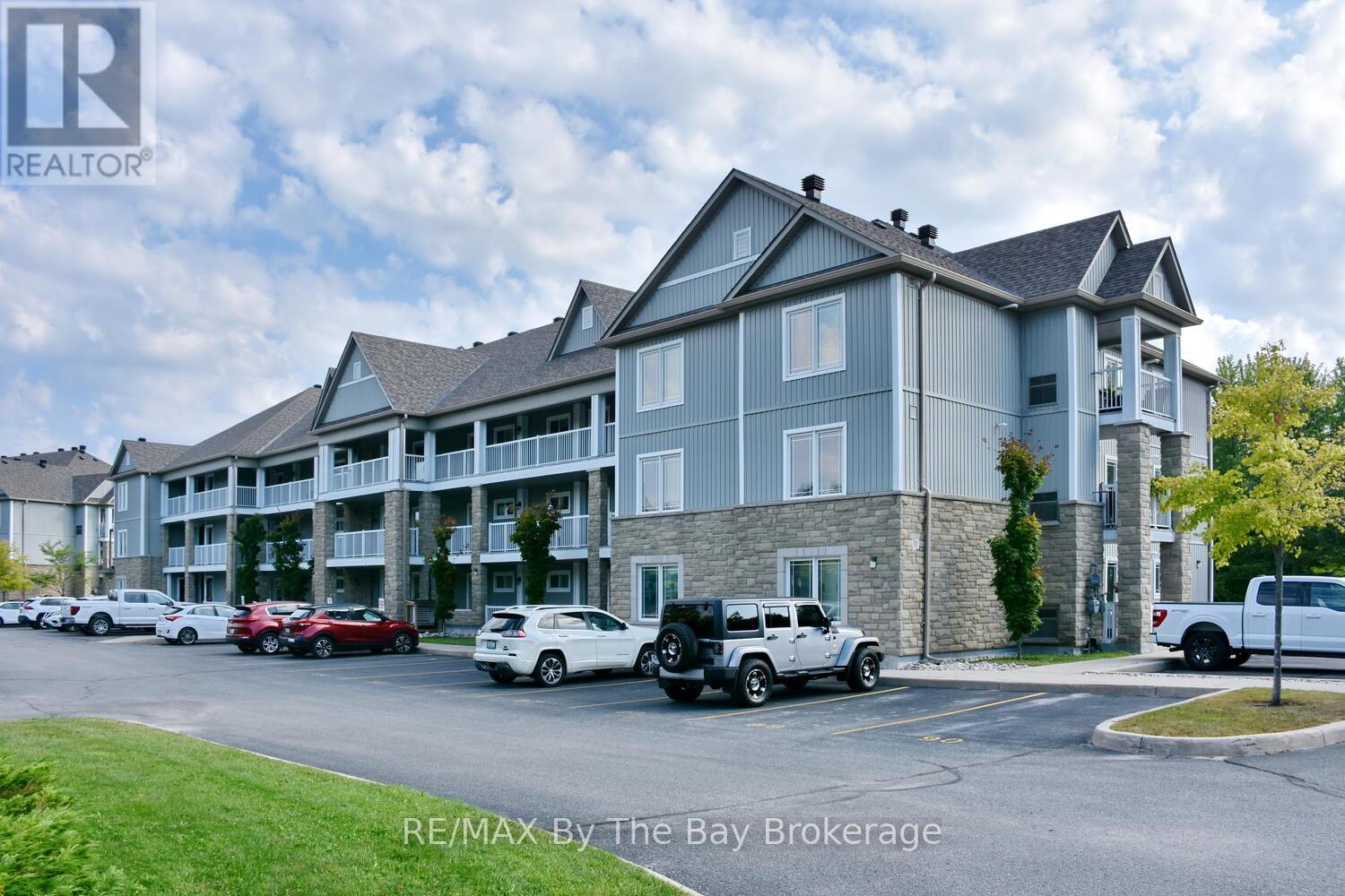 Photo 15 of 214 50 Mulligan Lane, Wasaga Beach ON