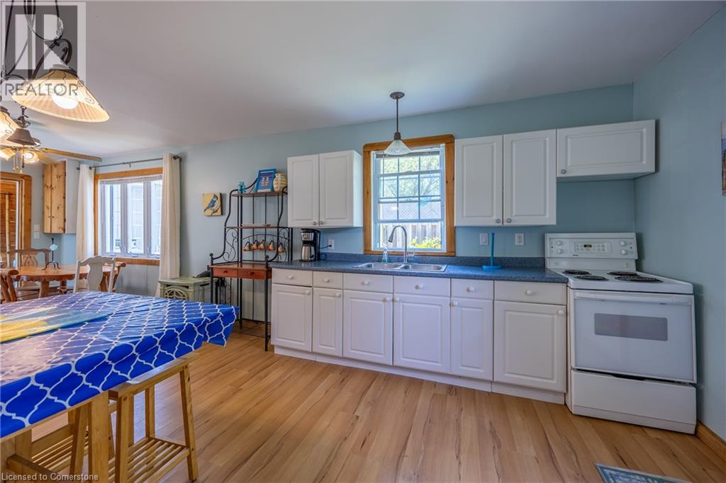 Photo 24 of 261 Erie Boulevard, Long Point ON