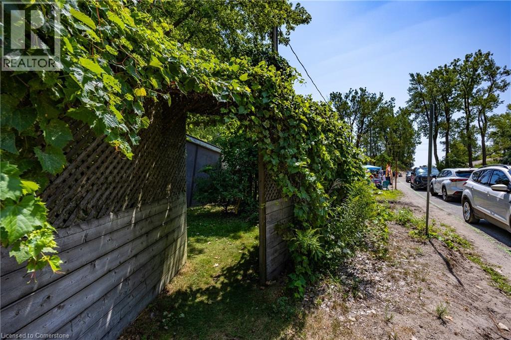 Photo 39 of 261 Erie Boulevard, Long Point ON