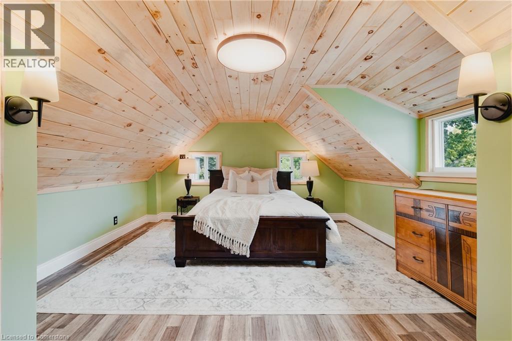 Photo 11 of 275 Clayton Street E, Listowel ON
