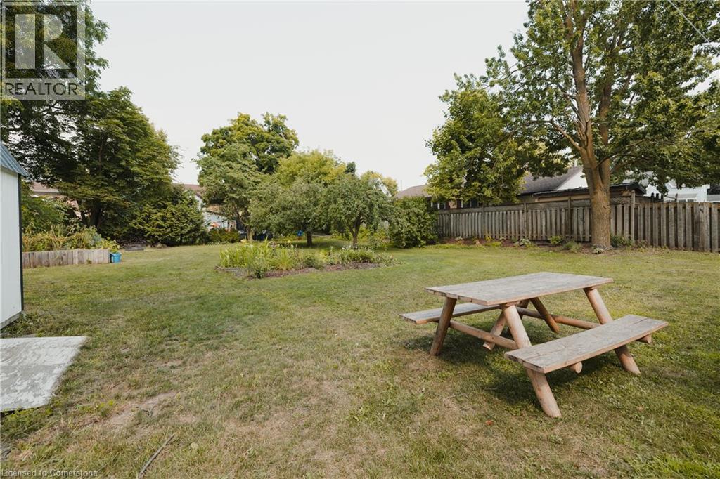 Photo 20 of 275 Clayton Street E, Listowel ON